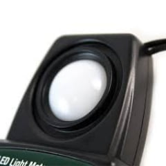  Luxímetro p/ LED branco 400.000 Lux (ATENDE NH0-11) Extech LT-40